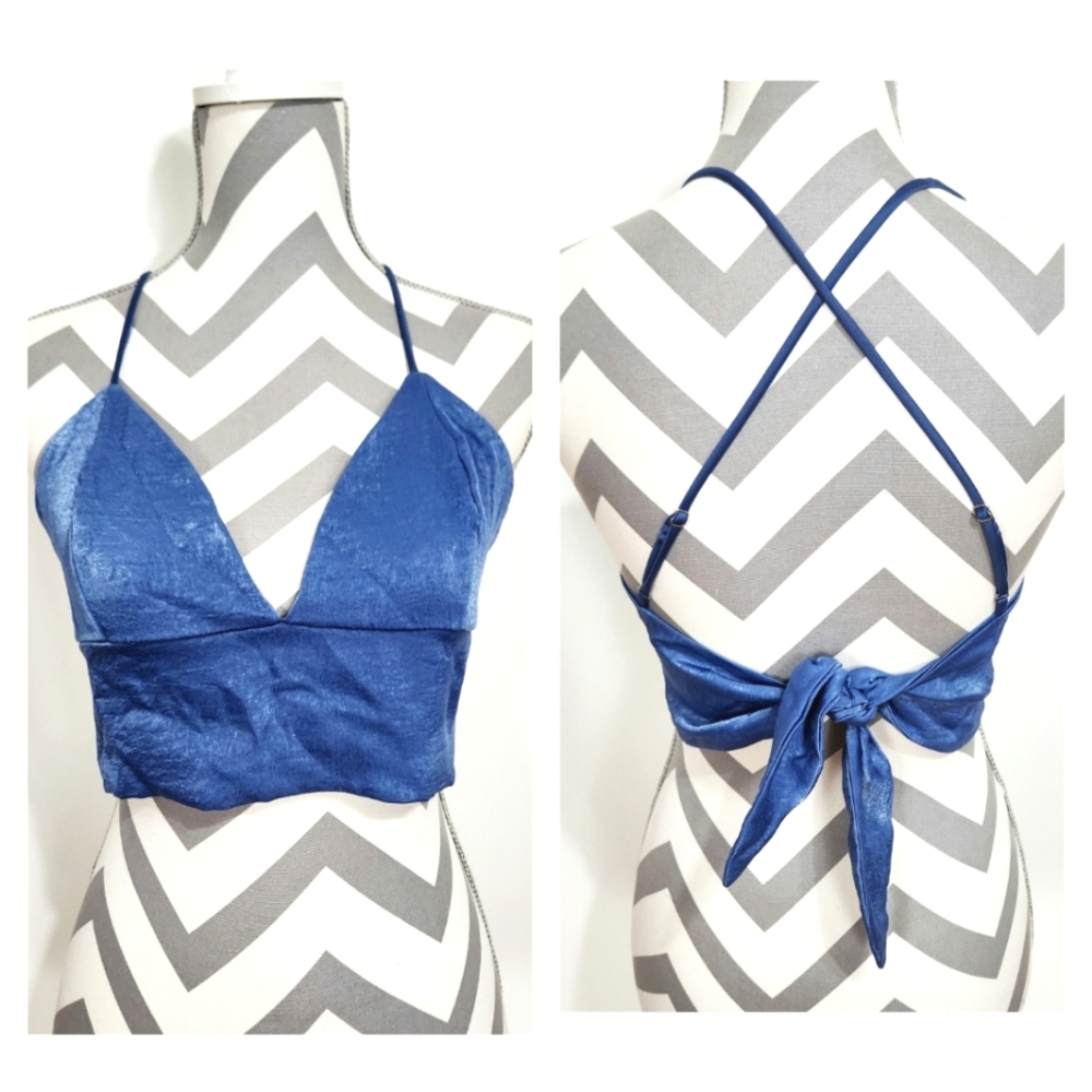 Lucy in the Sky | New Criss Cross Tie Back Crop Top Blue Medium